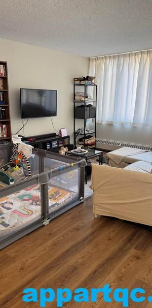 Montréal – Côte-des-Neiges – RockHill – Super appartement 4 1/2 à louer - Photo 1