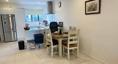 Good Location - Photo 2