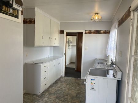 42A Egmont Street,Hawera - Photo 4