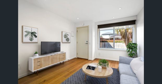 LOW MAINTENANCE UNIT - Photo 1