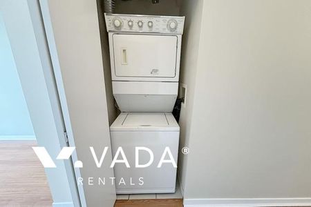 Unfurnished, 2 Bed 2 Bath Apartment For Rent - Photo 2