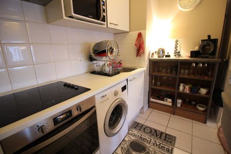 Appartement T3 avec parkings et terrasse - Photo 2