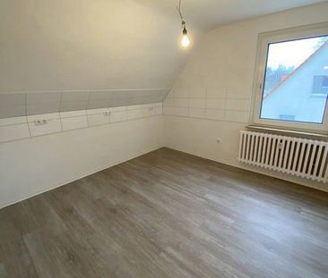 Zuhause fühlen: 2-Zimmer-Dachgeschosswohnung - Photo 3