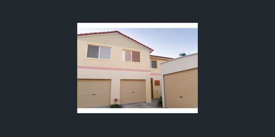 Pet Friendly Townhouse - Photo 3