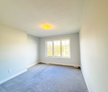 For Lease - 63 Stitch Mews, Stittsville - Munster - Richmond, Ontario - Photo 2