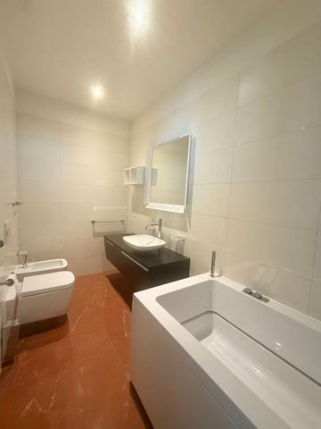 Modern 3.5-room apartment a stone's throw from the center of Lugano - Photo 5