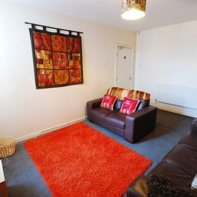 5 Bed - Fairfield Road, Jesmond - Photo 1