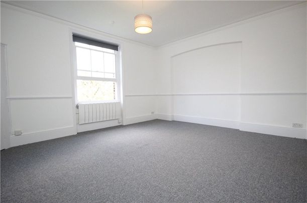Blakesley Avenue, Ealing, London, UK, W5 2DN - Photo 1