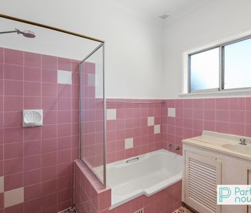 2 Campbell Street, TAMWORTH NSW 2340 - Photo 4