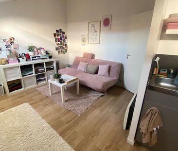 Location Appartement 1 pièce 16m² VILLEURBANNE 69100 - Photo 1