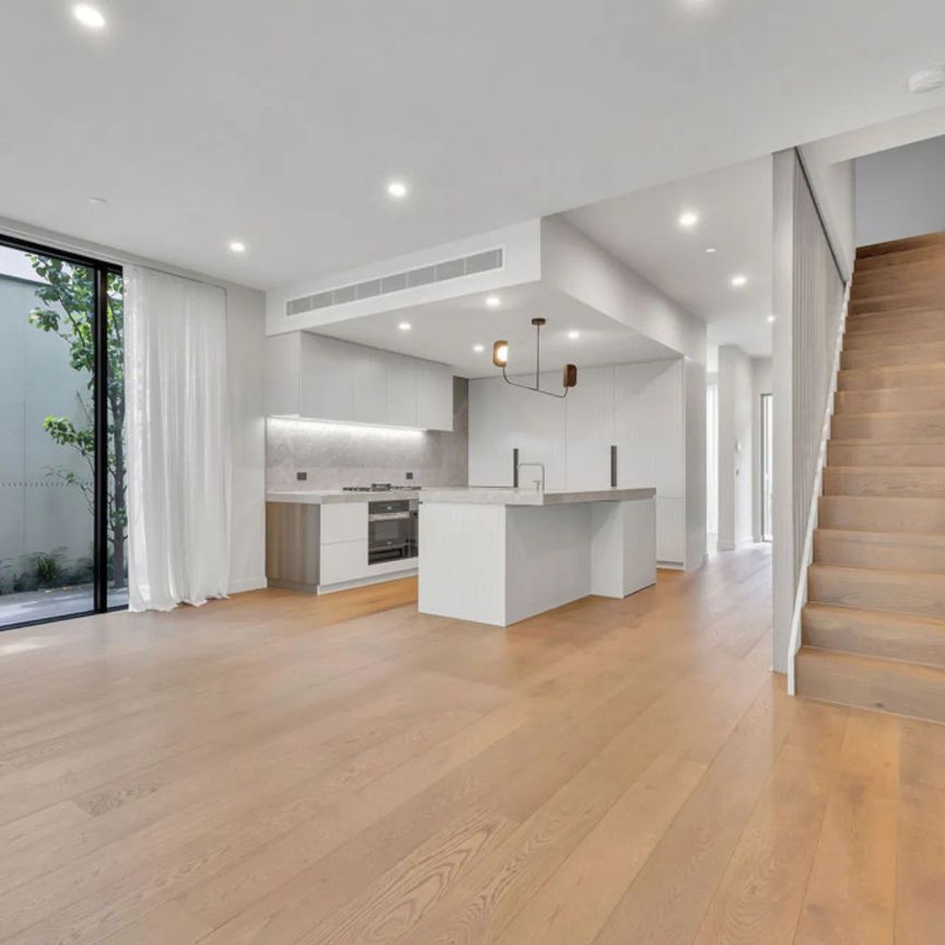 Modern Living - Photo 1