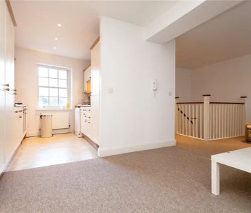 3 bedroom flat in Angel - Photo 4