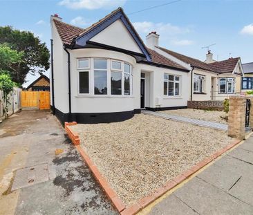 3 bedroom semi-detached bungalow to rent - Photo 5