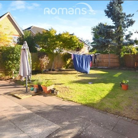 property to rent - Photo 4