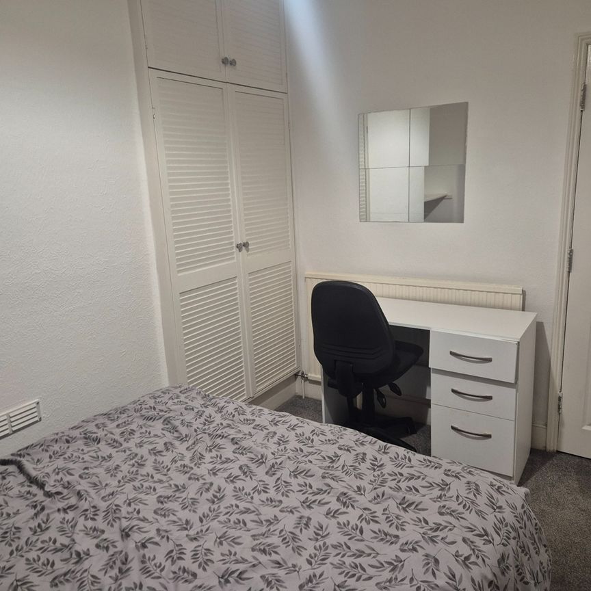 Room in a Shared House, Filton Avenue, BS7 - Photo 1