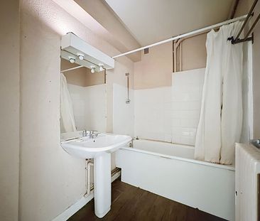 Location Appartement 3 pièces 75m² ROUEN 76000 - Photo 4