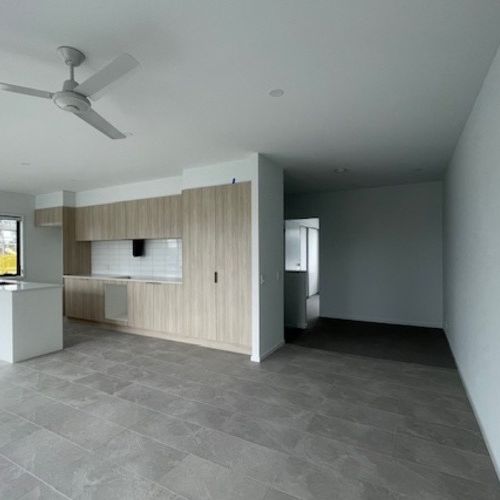 Modern 2-Bedroom Townhouse in the Heart of Beenleigh - Photo 1