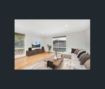 A Cozy Family Retreat with Space to Breathe! - Photo 1