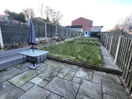 56 Hallowes Rise, S18 - Photo 5