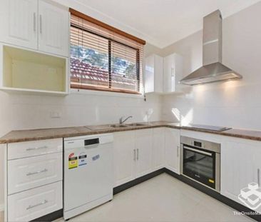 Comfortable and Low Maintenance Free Standing 2 Bedroom Home - Photo 2