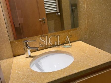 4 room luxury Flat for rent in Avenida da Boavista, Porto, Distrito do Porto - Photo 3