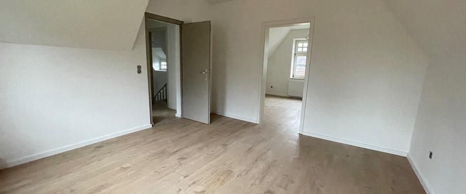 Doppelhaushälfte mit großem Garten zu vermieten! - Foto 1