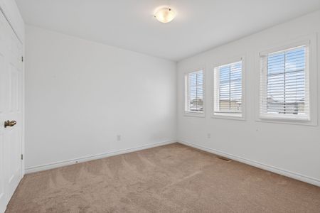 For Lease - 73 Brennan Crescent, Loyalist, Ontario - Photo 5