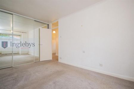 2 bedroom detached bungalow to rent - Photo 5