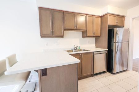 For Lease - 2440 Fall Harvest Crescent, Pickering, Ontario - Photo 5