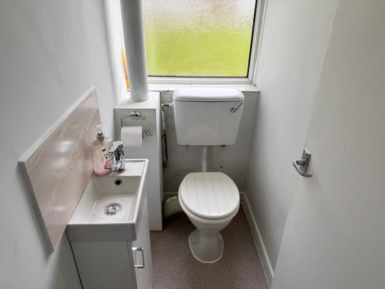 Limehurst Avenue, Finchfield, Wolverhampton - Photo 1