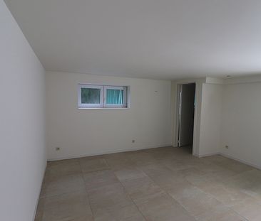 Een appartement met 1 slaapkamer en koertje vlakbij het centrum van Beerse. - Photo 1