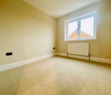 Hampton Mews, Havenstreet, Isle Of Wight, PO33 - Photo 4