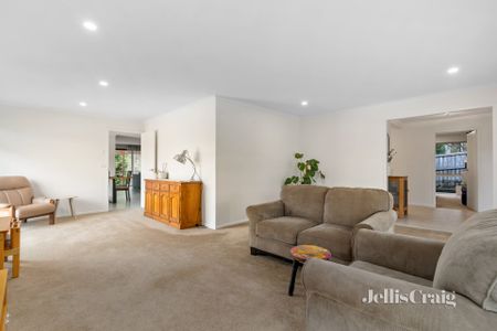 2 Elmwood Rise, Eltham North - Photo 3