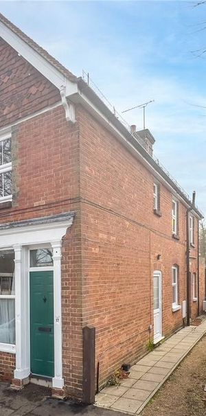 2 bedroom link detached house to rent - Photo 2