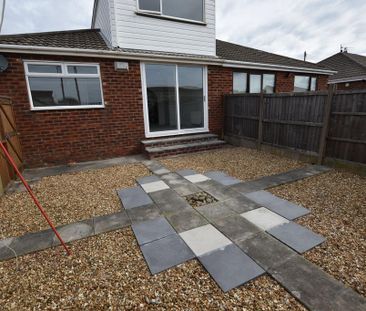 3 bedroom semi-detached bungalow to rent - Photo 6