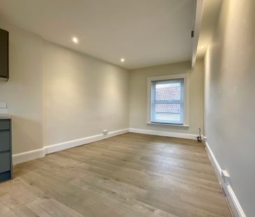 1 bedroom Apartment to let - Photo 2