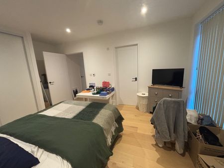 2 Bed Flat, Jasmine House, TW8 - Photo 3