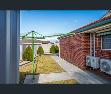 2/26 Jackling Drive, Lavington, NSW 2641 - Photo 1