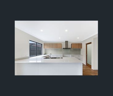 Modern Double-Storey Family Living in Edgebrook Estate - Photo 1