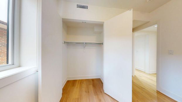 Description - Photo 1