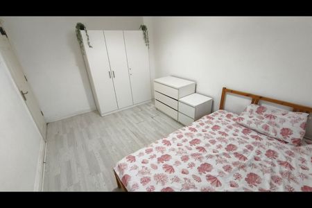 Room in a Shared House, Hilda Road, E16 - Photo 3
