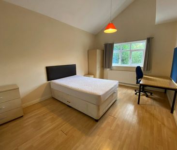House share to rent on - Photo 2