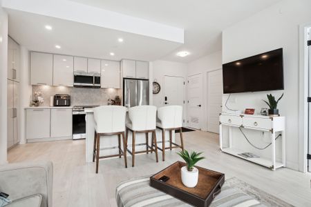 For Lease - 415 Sea Ray Avenue Unit# 328, Innisfil, Ontario - Photo 3