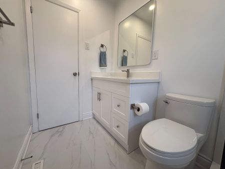 For Lease - 156 Combe Avenue, Toronto, Ontario - Photo 5