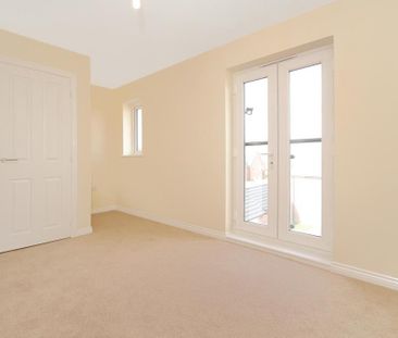 2 bedroom maisonette to rent - Photo 2