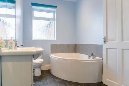 2 bedroom terraced house to rent - Photo 5