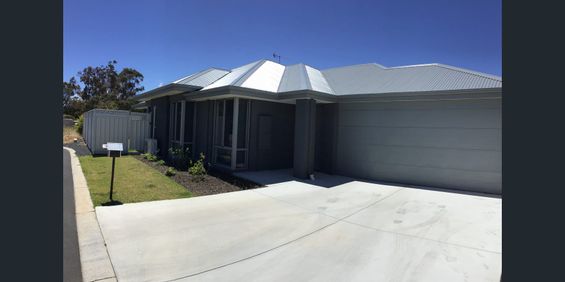 MODERN SECURED UNIT IN SOUTH BUNBURY!! - Photo 3