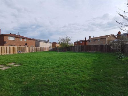 For Lease - 4 Fordcombe Crescent Unit# Upper, Markham, Ontario - Photo 4