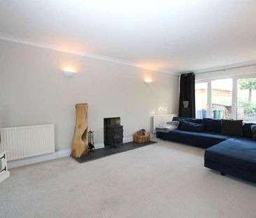 Chalfont Road, Seer Green, Beaconsfield, Buckinghamshire, HP9 - Photo 1