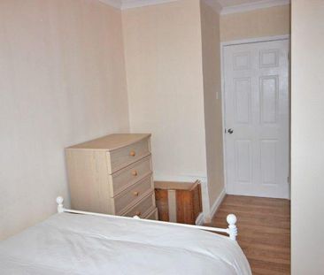 4 bedroom maisonette to rent - Photo 2